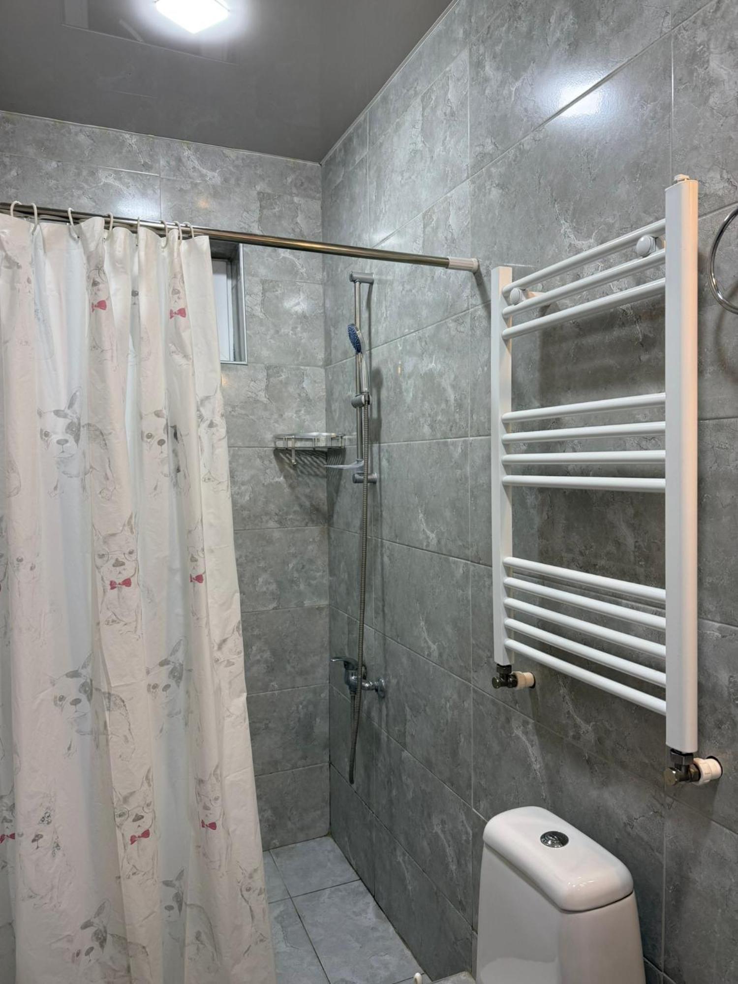 Guest House T&N Kʼutʼaisi Exterior foto