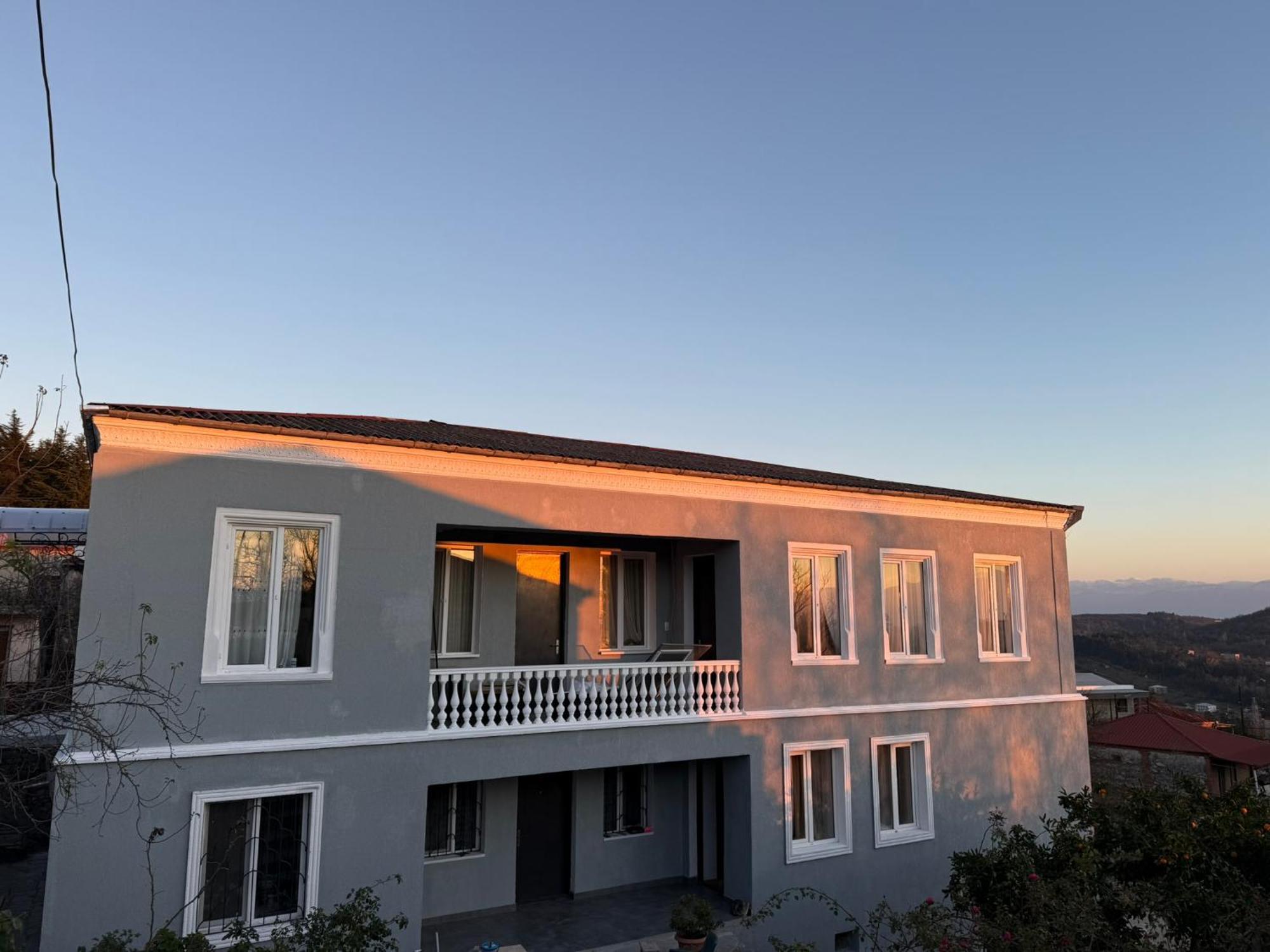 Guest House T&N Kʼutʼaisi Exterior foto