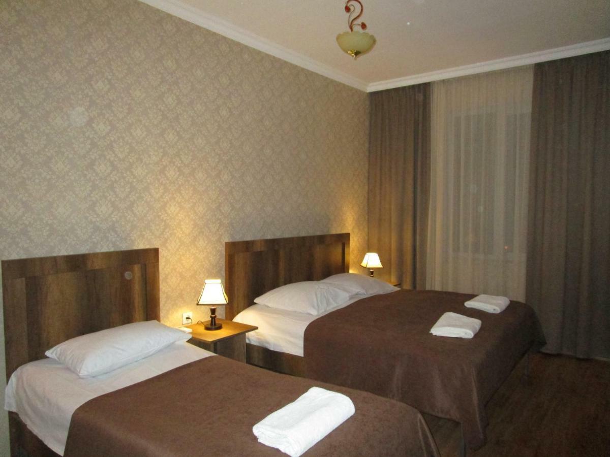 Guest House T&N Kʼutʼaisi Exterior foto