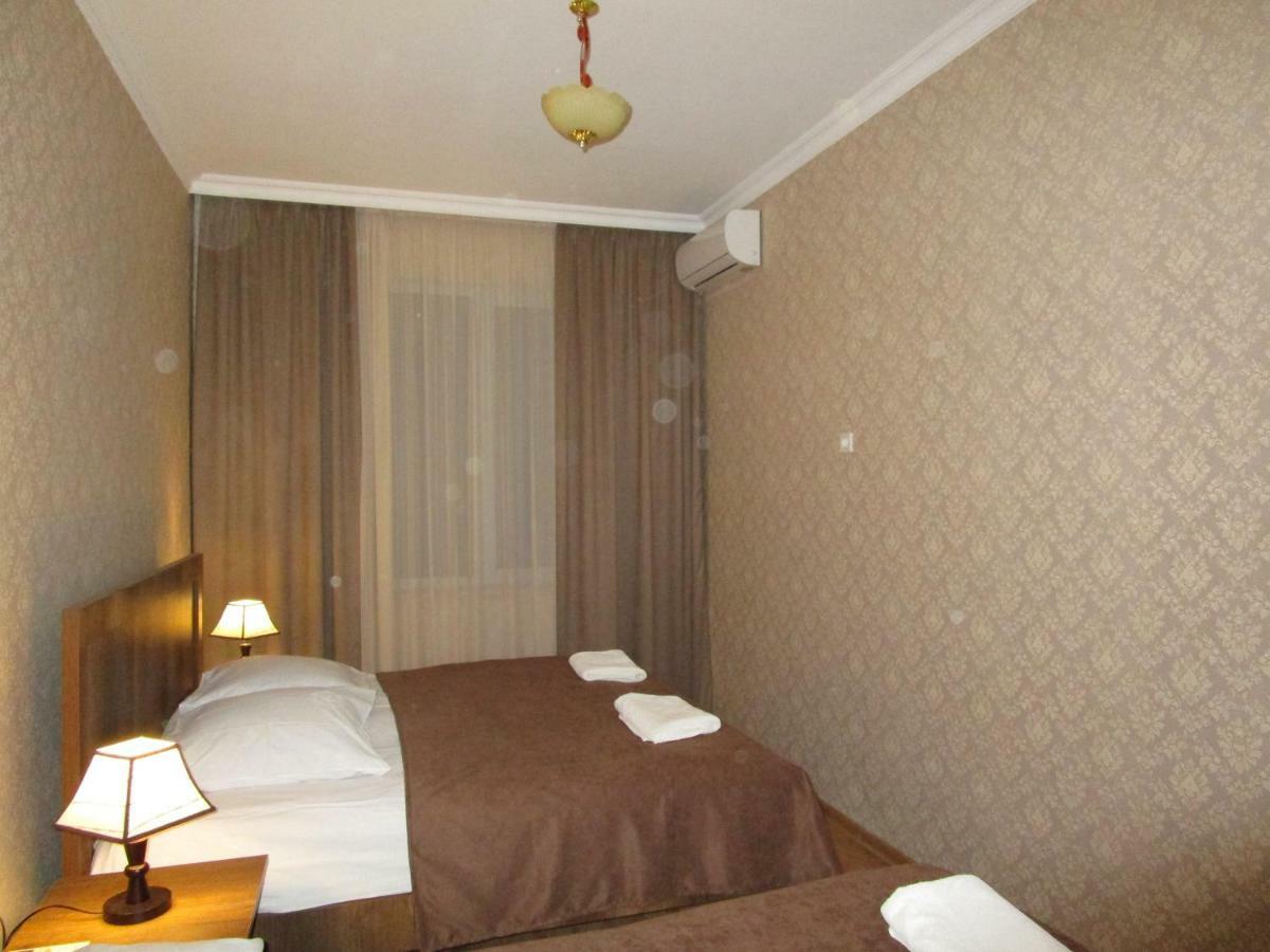 Guest House T&N Kʼutʼaisi Exterior foto