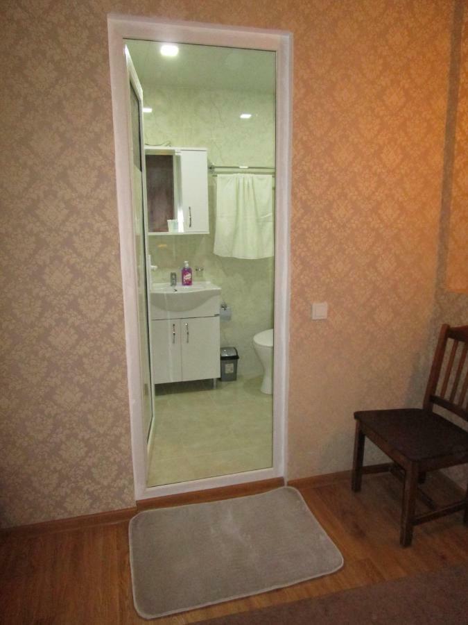 Guest House T&N Kʼutʼaisi Exterior foto